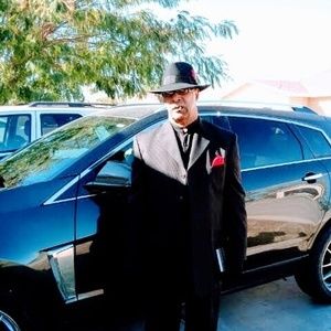 Meet your Posher, Henry